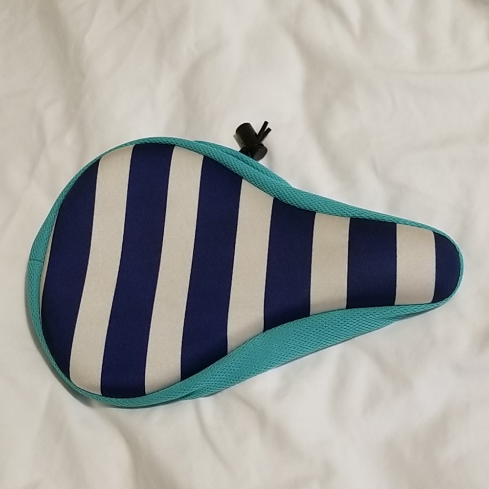 Gel bicycle seat cover